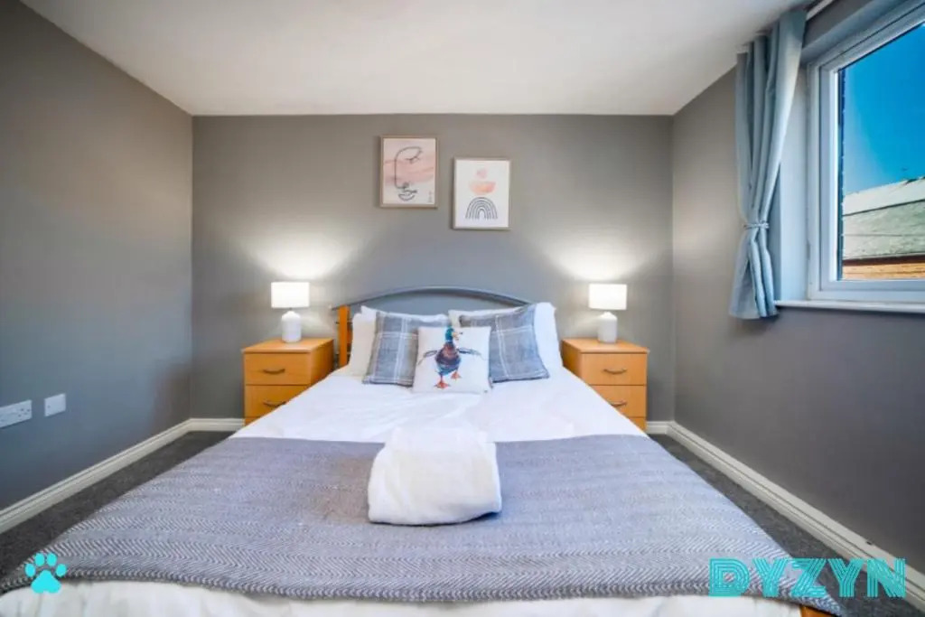 Harrowby House - DYZYN Living - Pet Friendly & Secured Parking - B2B Long Stay