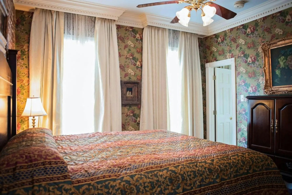 Quarter House Suites