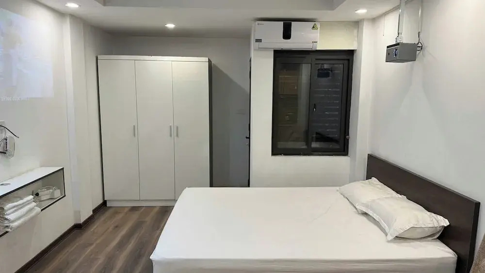 Era Apartment Ha Yen Quyet