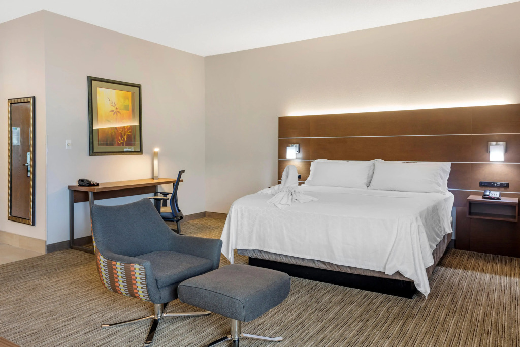 Holiday Inn Express Branson- Green Mountain Drive by IHG