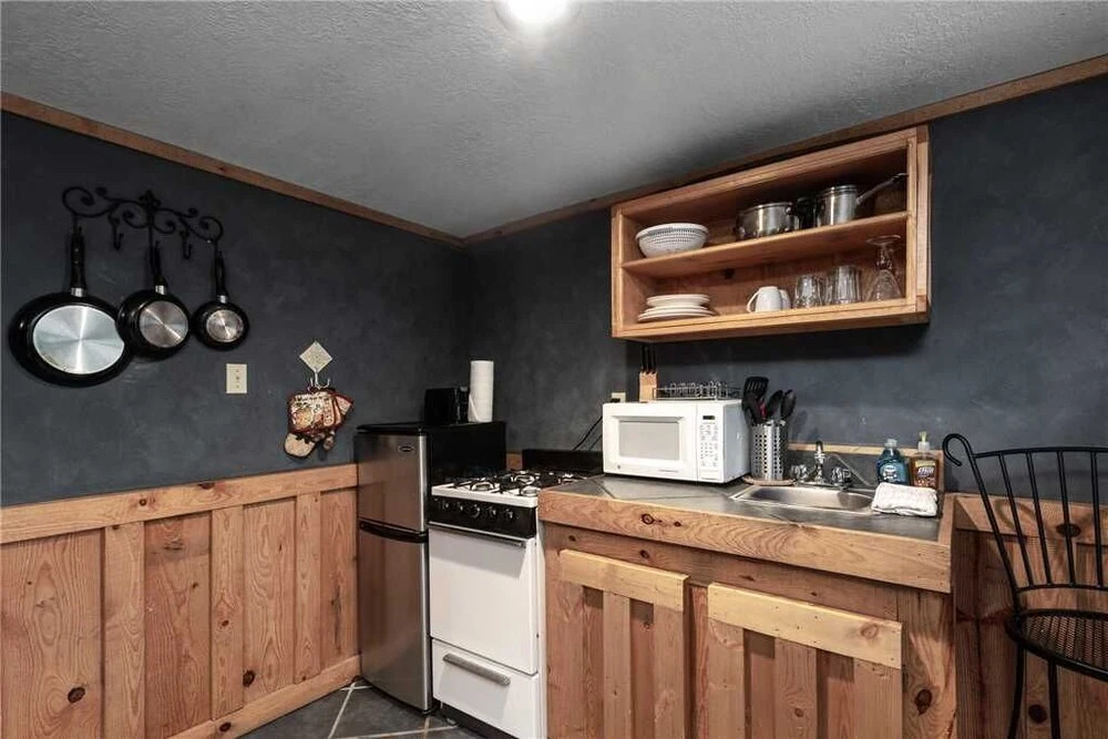 Starry Night, 1 Bedroom, Gas Fireplace, Midtown, Sleeps 2