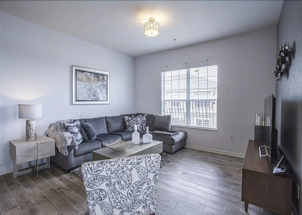 4816 Cayview Avenue #404,