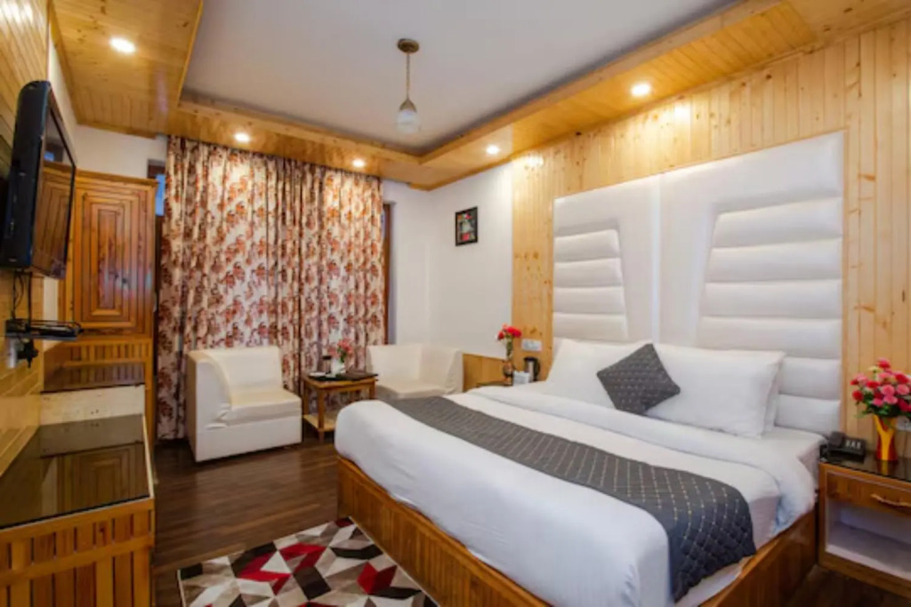 Hotel Himgiri Manali