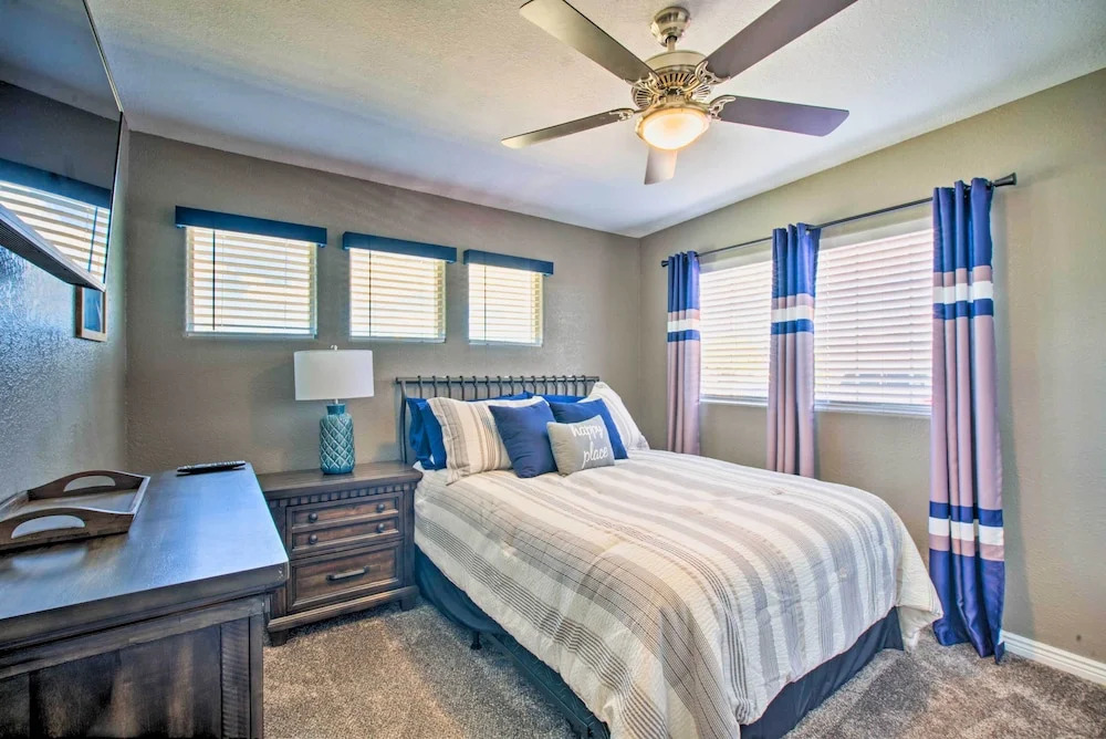 Modern El Paso Home w/ Backyard & Fire Pit!