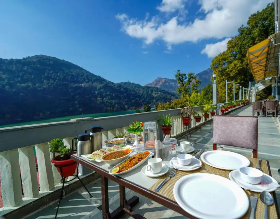Hotel Silverton (180 lake view)