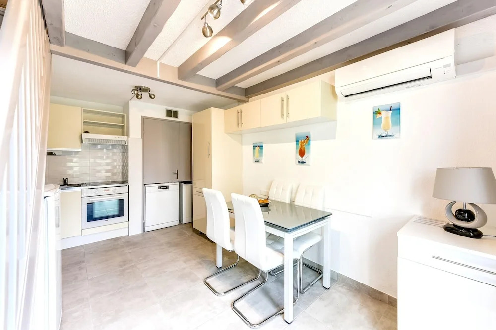 House With 2 Bedrooms in Saint-cyprien, With Furnished Garden and Wifi