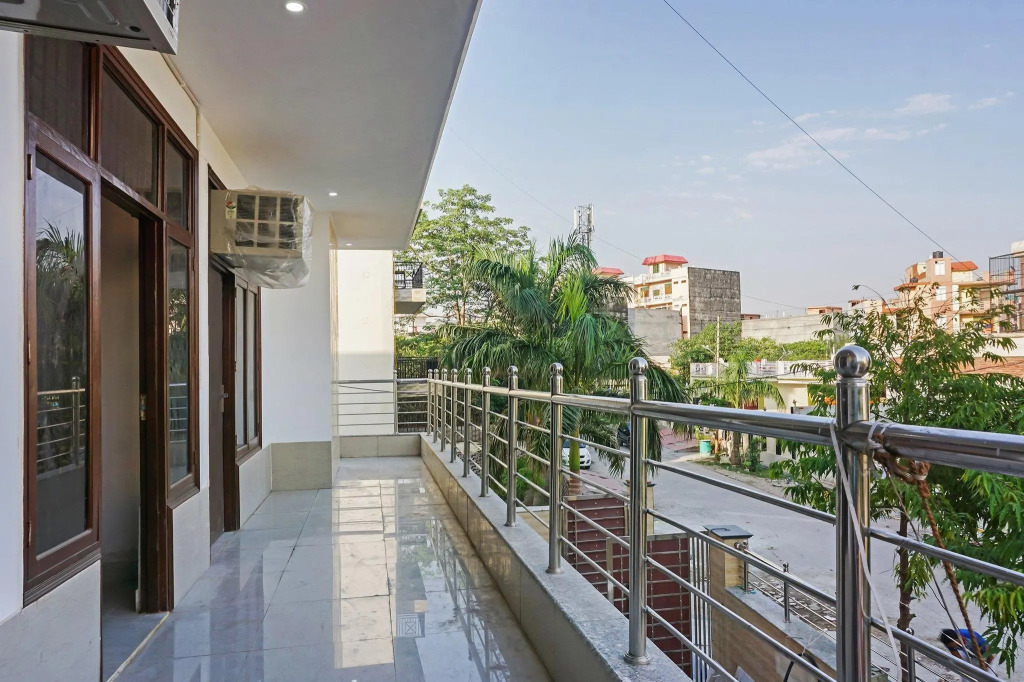 OYO 37169 Hotel Quadis