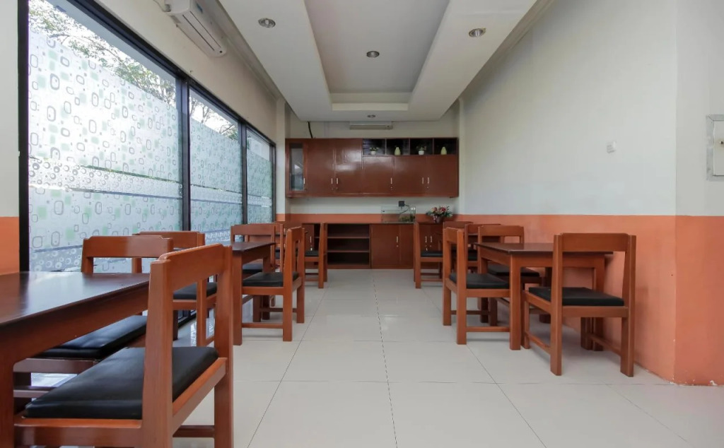 RedDoorz Near Jalan Jendral Sudirman
