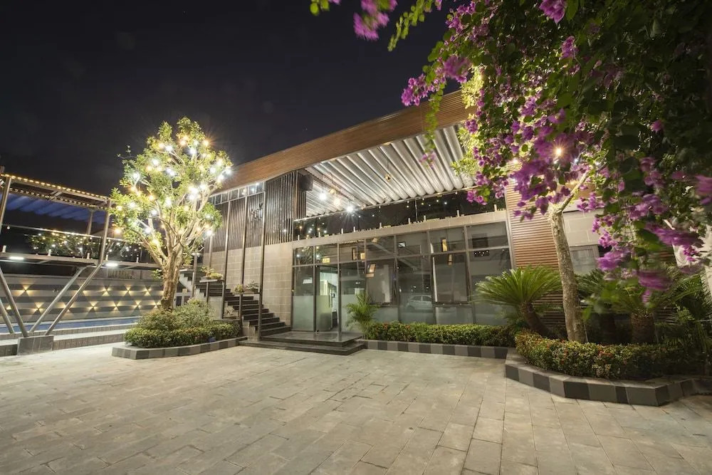 ZEN RIVERSIDE HOTEL & RESIDENCES