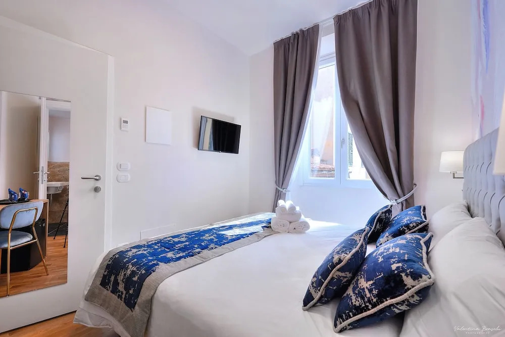 Hotel Cosmos
