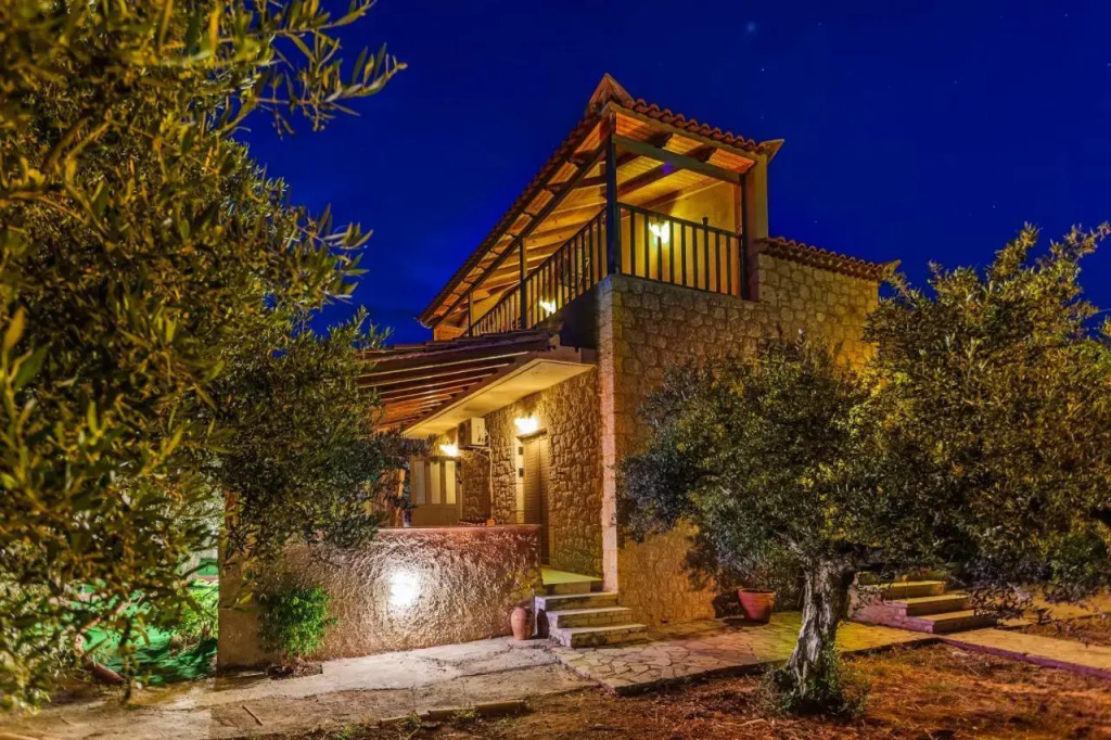 Selinitsa Stone Residence - Mani Poolside Retreat