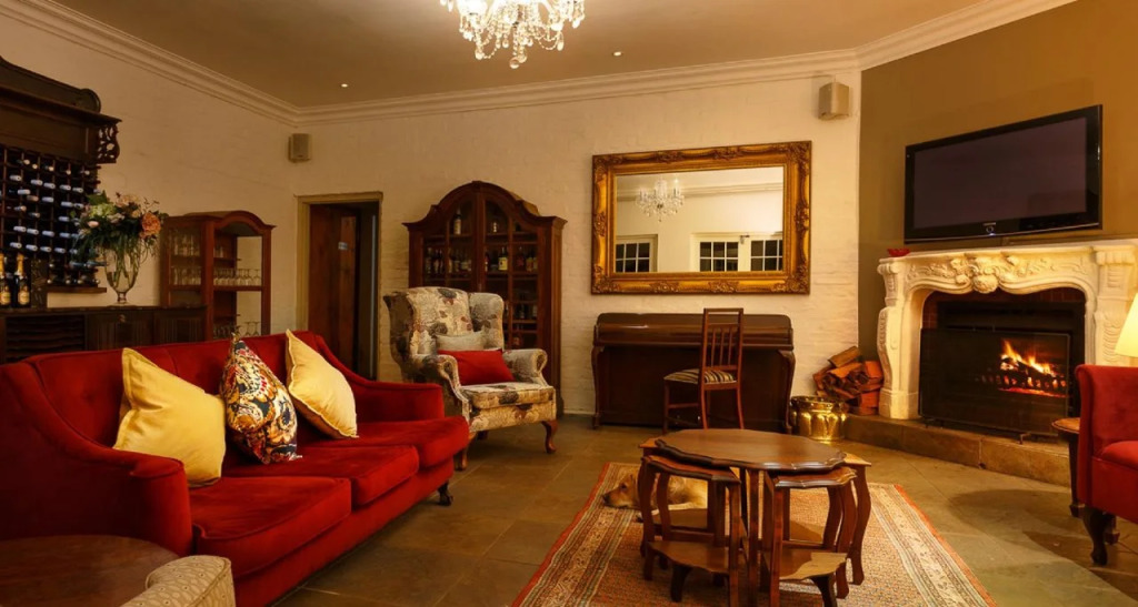 Riverside Boutique Hotel