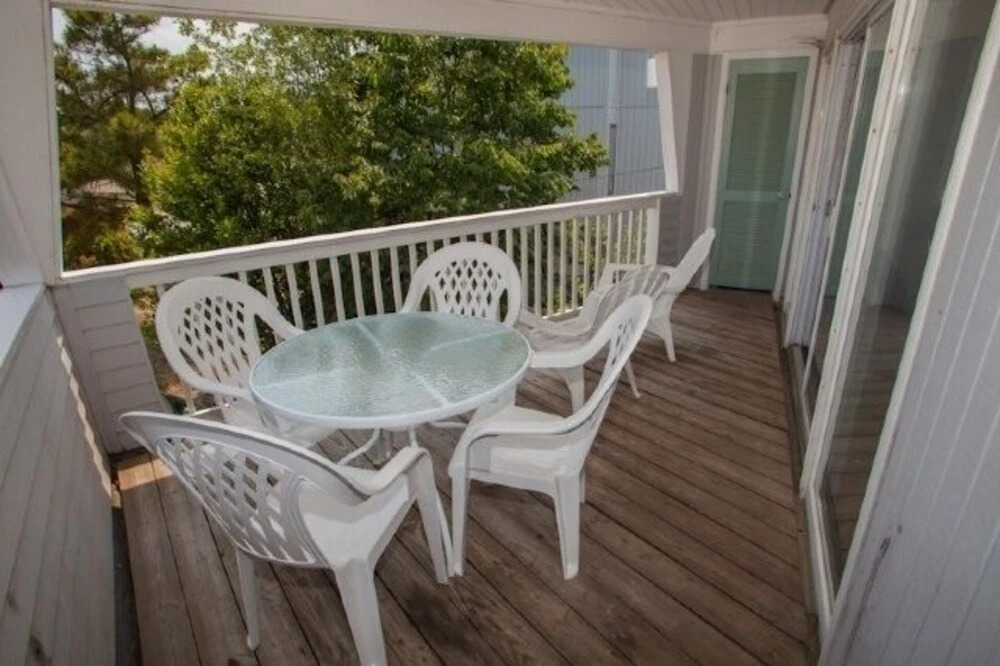 Shoot The Breeze 4 Bedroom Condo by Redawning