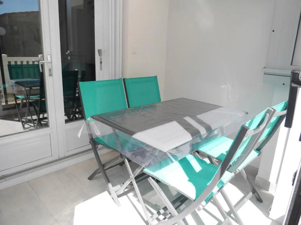 Appartement Saint-Hilaire-de-Riez, 1 pièce, 2 personnes - FR-1-91-152