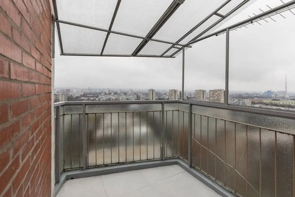 Penthouse Sky 17