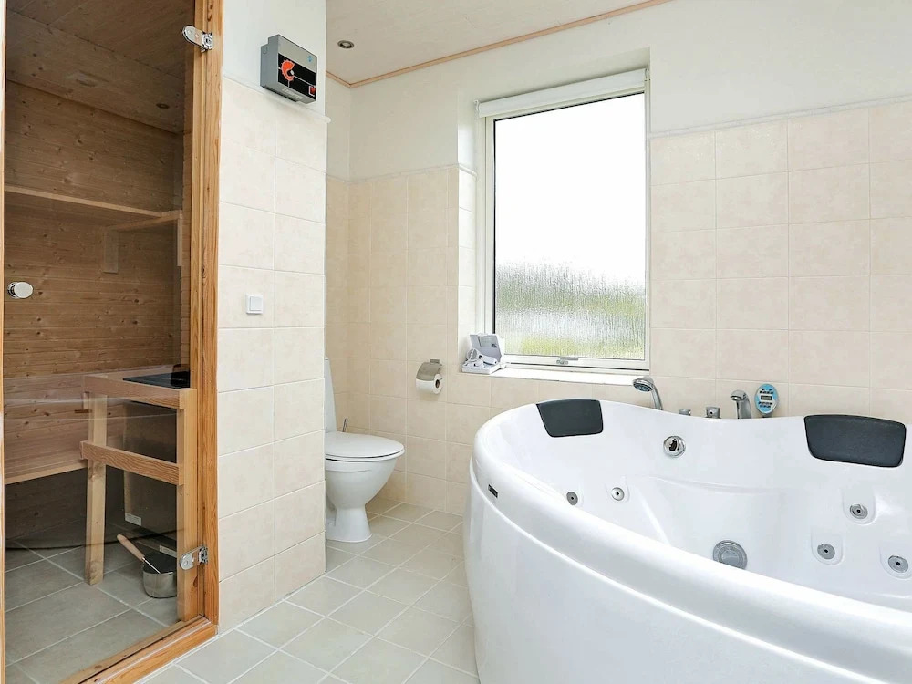 Comfortable Holiday Home in Hundested with Hot Tub