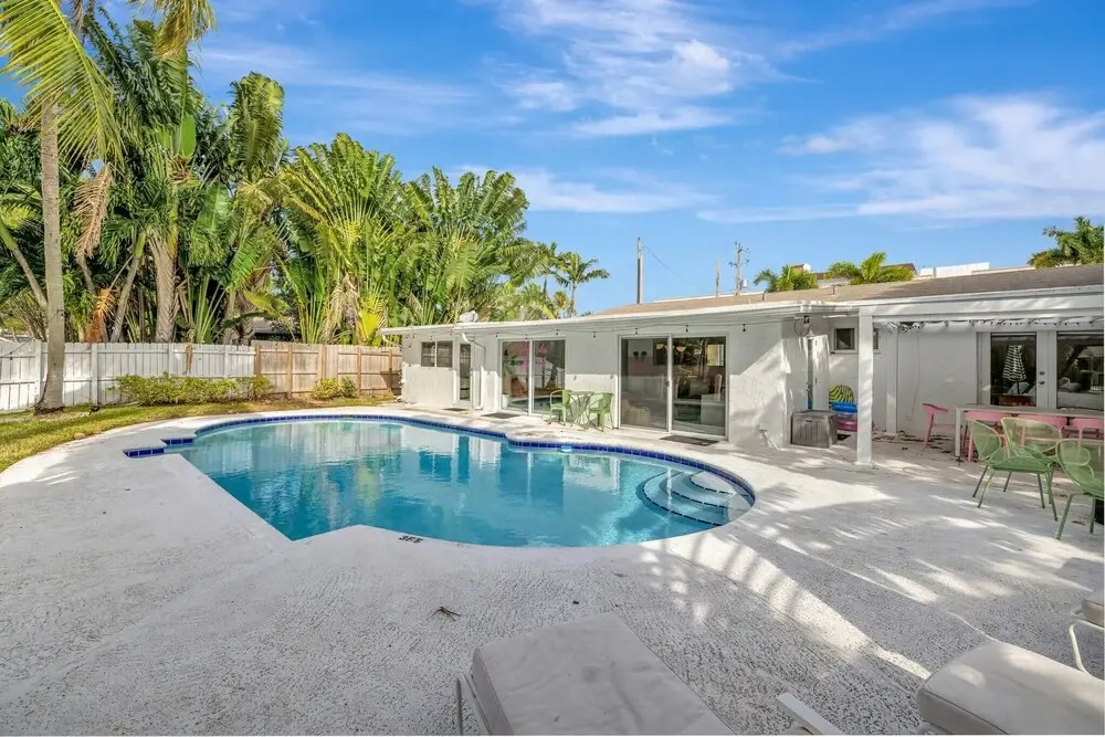 Poolside Paradise Dock & Pool!