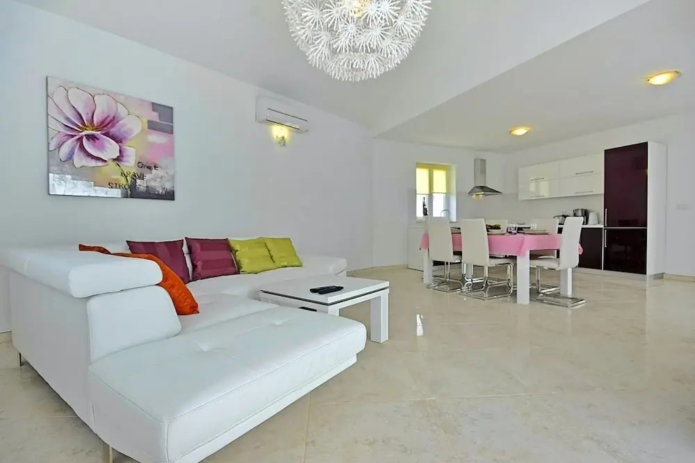 Villa Monika