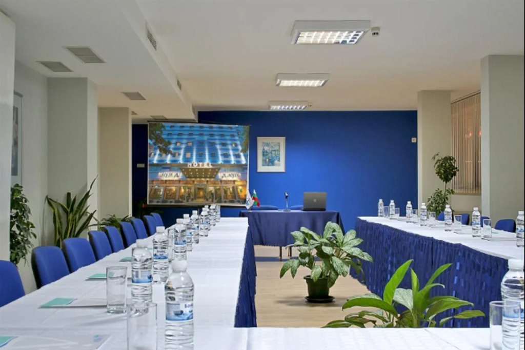 Aqua Hotel