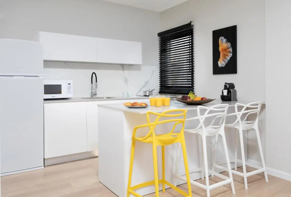 Serene 2BR in Dizengoff Square by HolyGuest