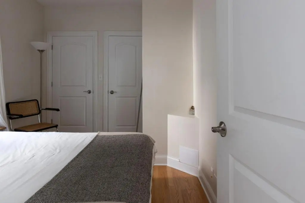 Updated West Town 2BR with W&D by Zencity