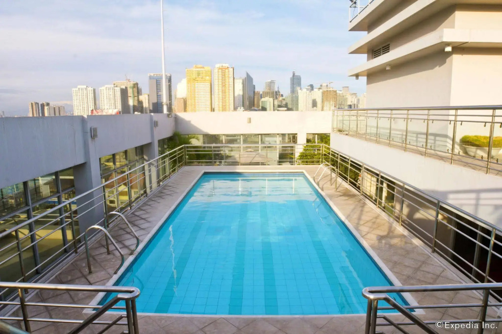 Herald Suites Solana