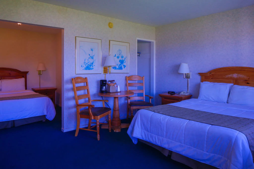 San Simeon Lodge