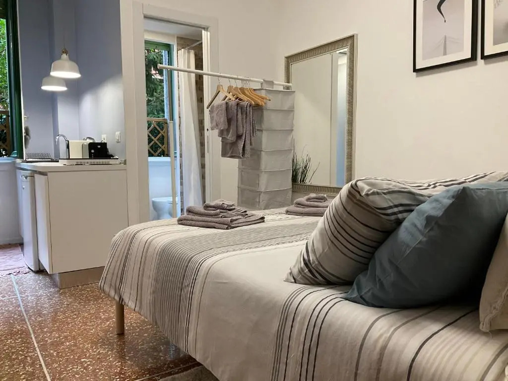 Studio 25 apartment - near metro M3