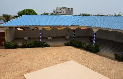 HOTEL AMBASSADORS ANNEXE