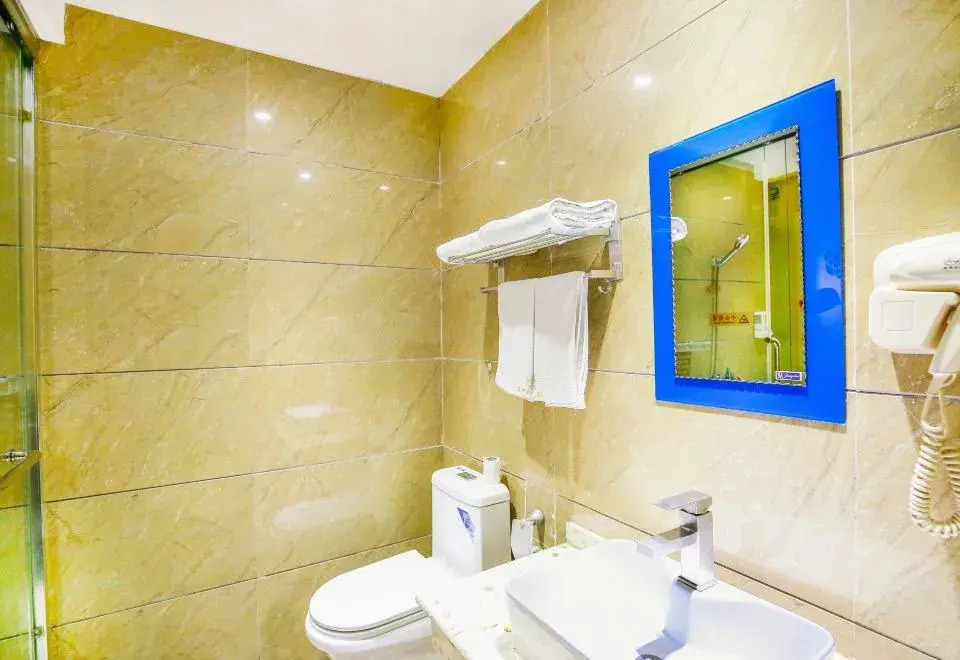 Huaxiang Shengshi Hotel
