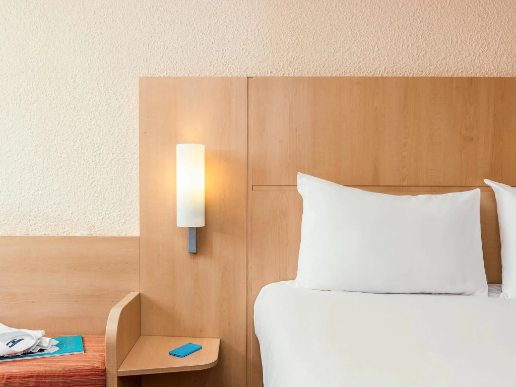 ibis Cergy Pontoise Le Port