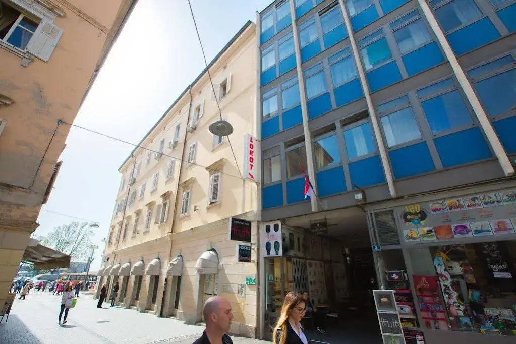 Hostel Kosy