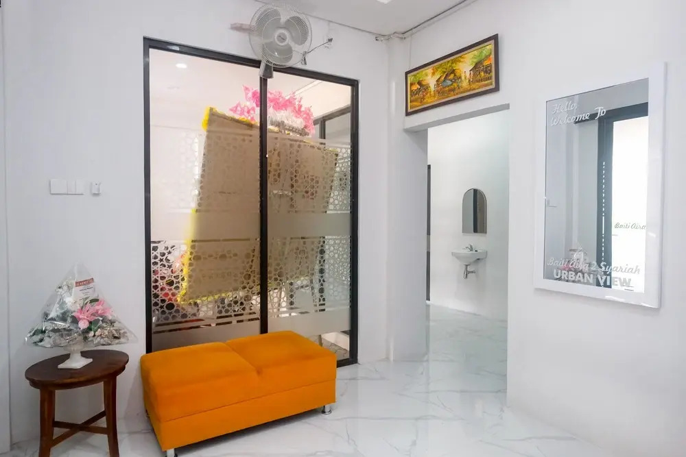 Urbanview Syariah near Stadion Manahan Solo
