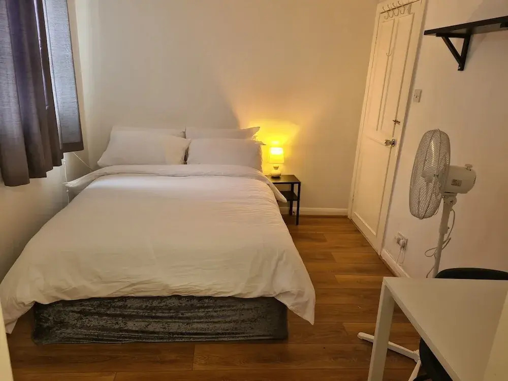 4br-2ensuite-10mincentrallondon-sleeps11-parking