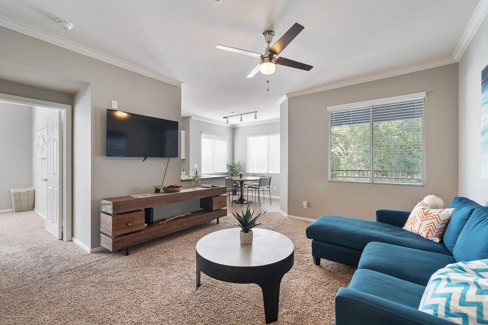 The Luxe Suites of Oceanside with Pool & Gym