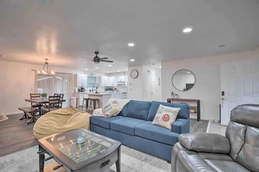 Pet-friendly PNW Home, 1 Mi to Rockaway Beach