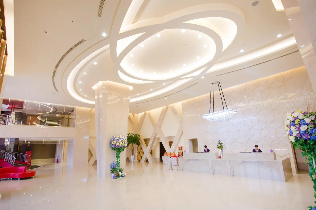 HE TI Hotel