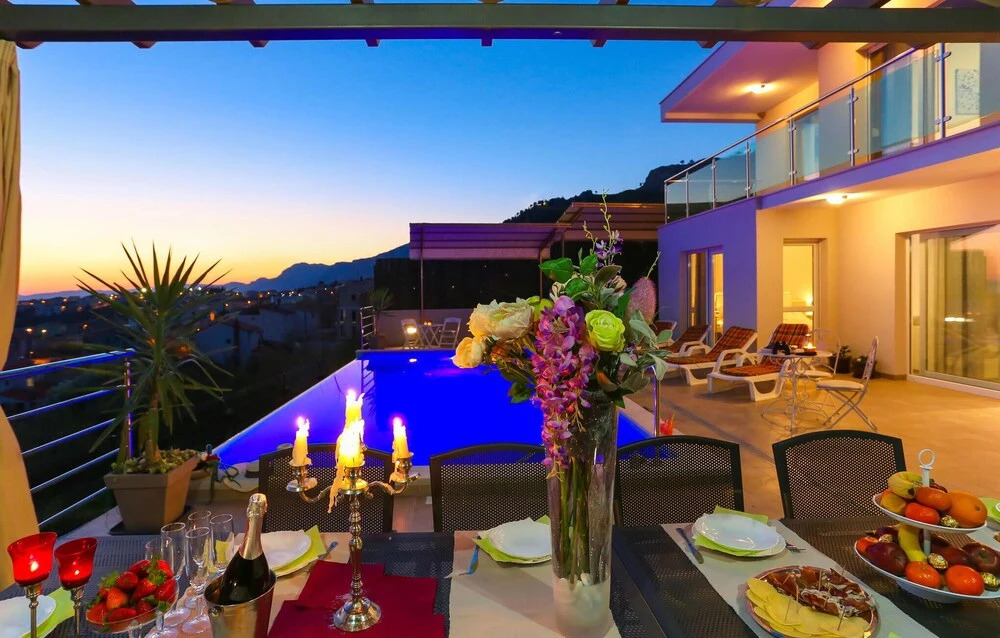 Luxurious Home In Kucine