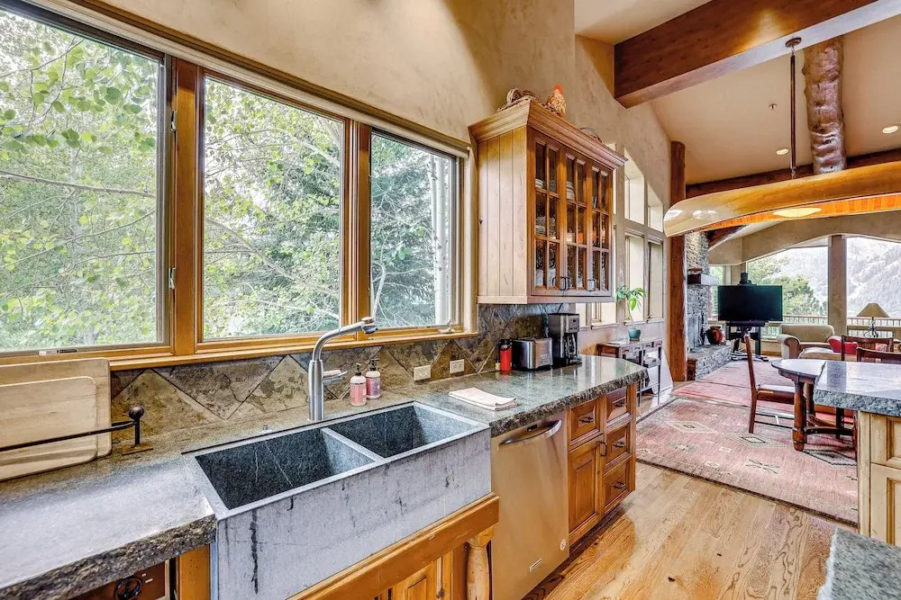 Mtn view Ketchum Retreat 1 Mi to Skiing