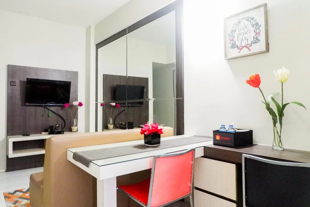 Cozy 2BR Apartement at Dian Regency