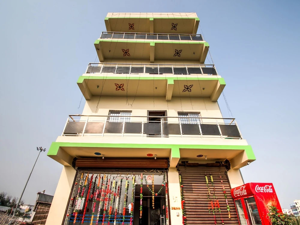 Rp Palace By OYO Rooms