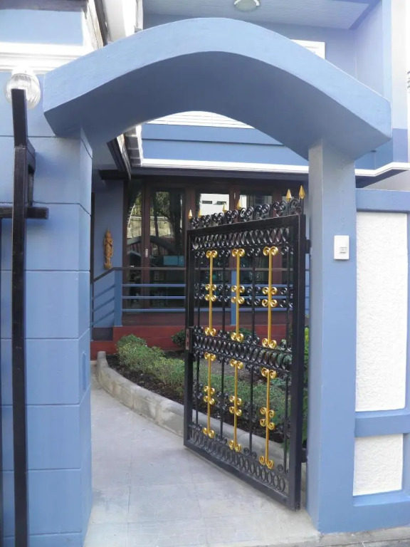 Maneeya Park Residence