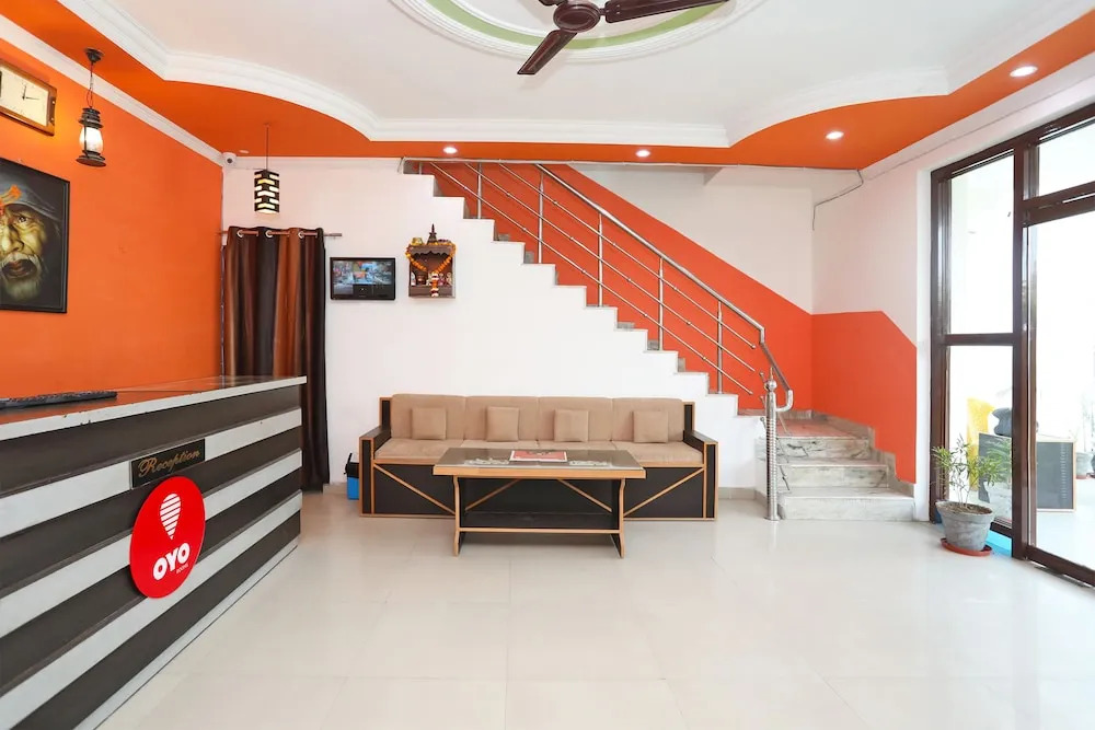 OYO 10875 Optimum i Hotel