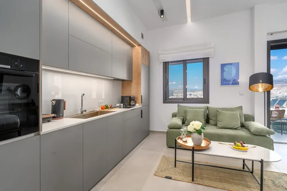 Green & Blue Castella Luxury Suites