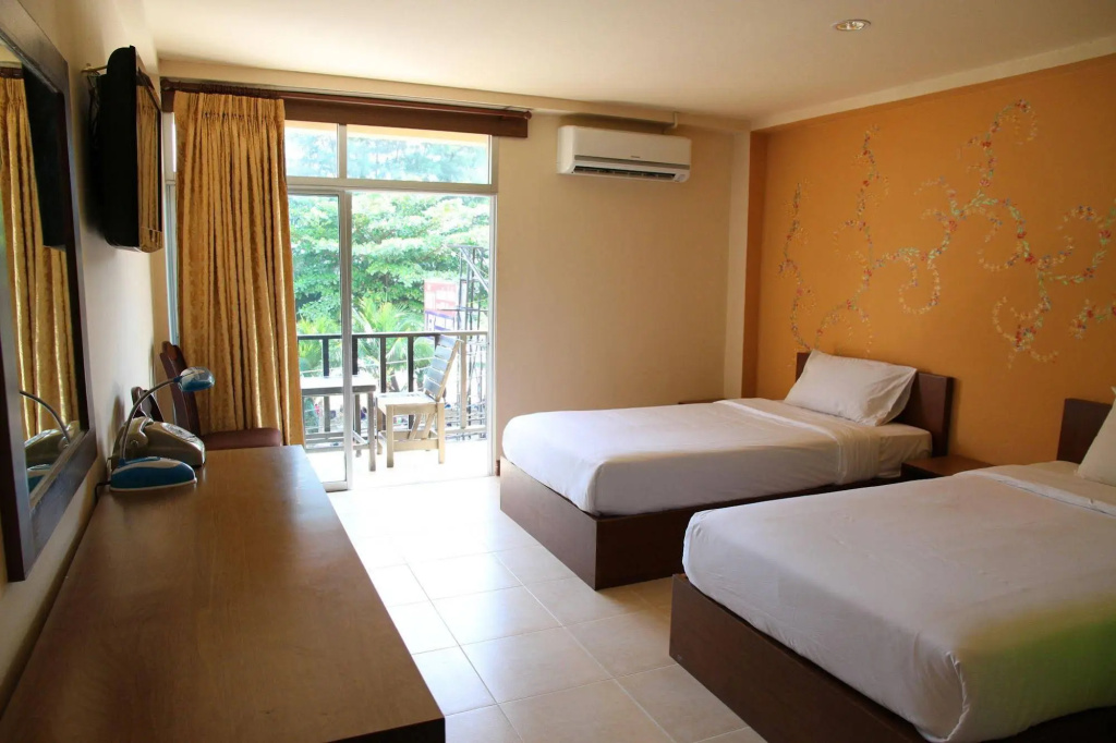 Opal House Hotel & Restaurant