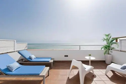 Sitges Group- Playa San Sebastián