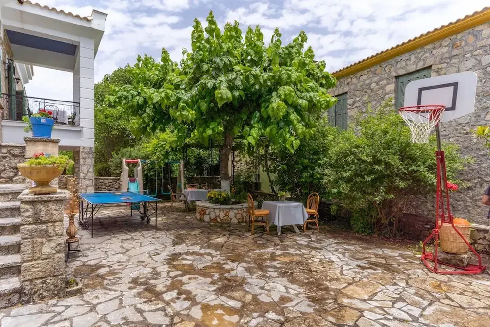 Orestis Stone Apartment for 2 With Garden