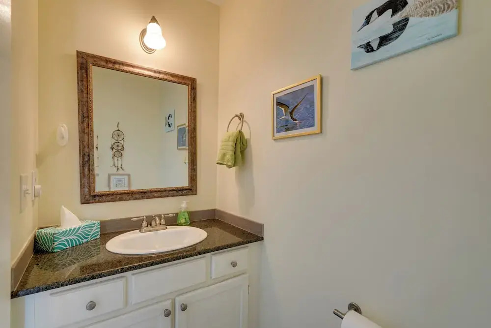 Panama City Townhome w/ Balcony, Water Views!