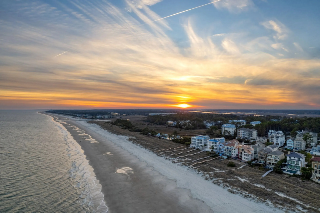 Sleeps 24, Private Beach Boardwalk, Infinity Pool 20 Bradley Cir by Avantstay