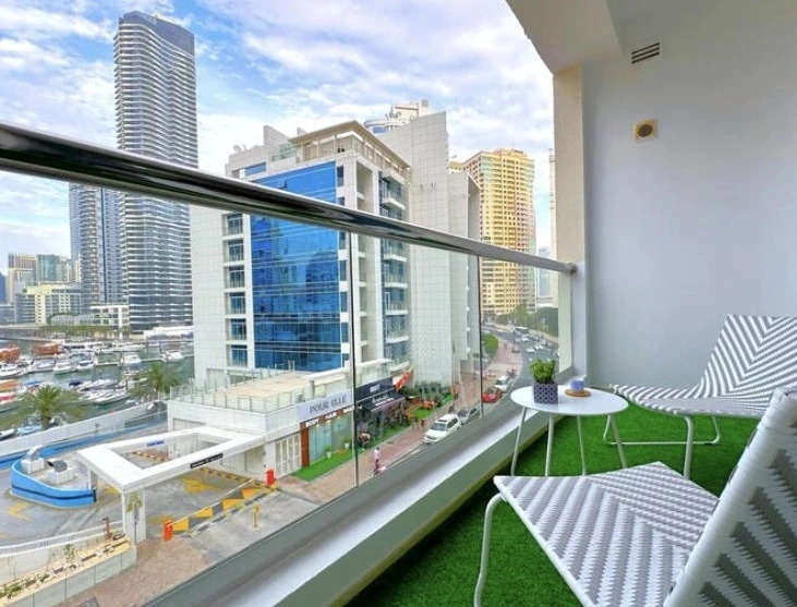 Квартира Lxury Brand New Studio with Balcony and Marina View